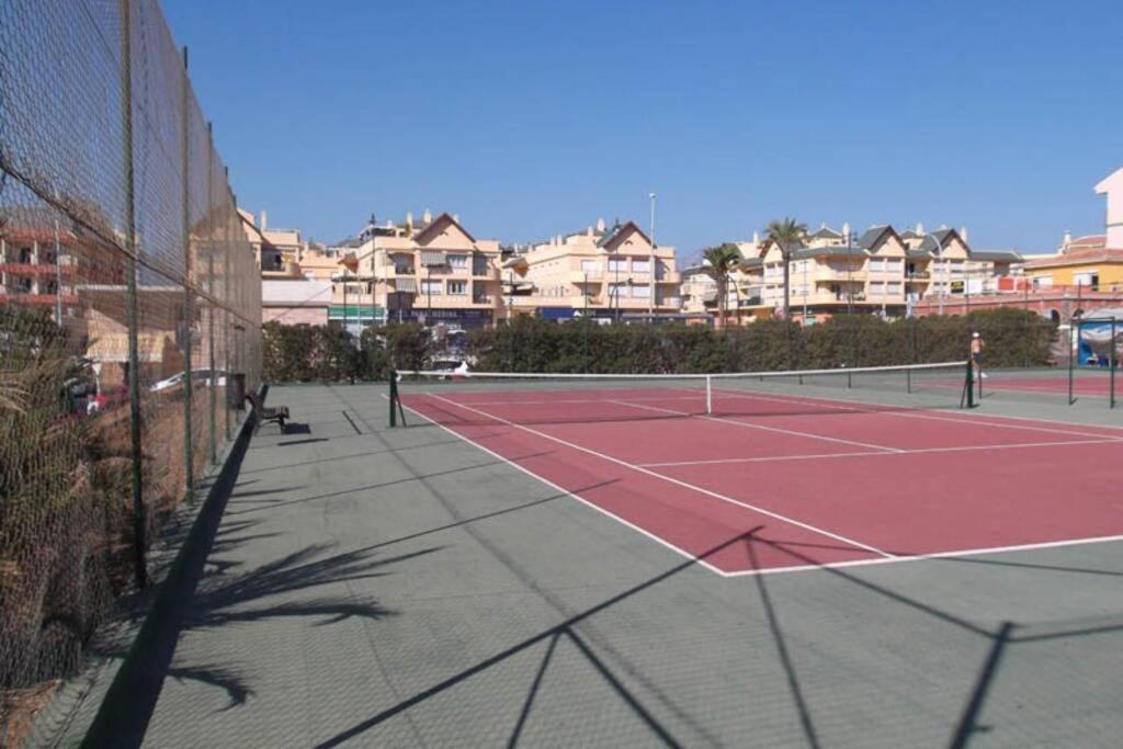 Apartamento A Estrenar En Primera Linea De Playa 托罗克斯科斯塔 外观 照片